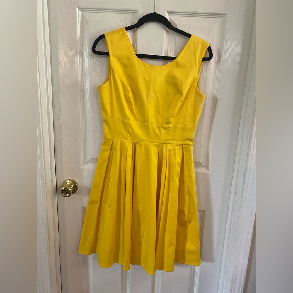 Yellow size 4 new directions women’s dress